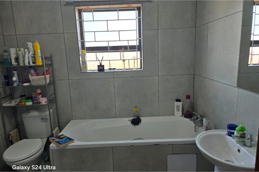 3 Bedroom Property for Sale in El Toro Park Northern Cape